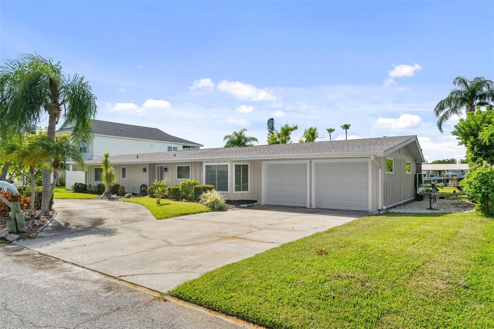 4331 Pompano Ln photo 3
