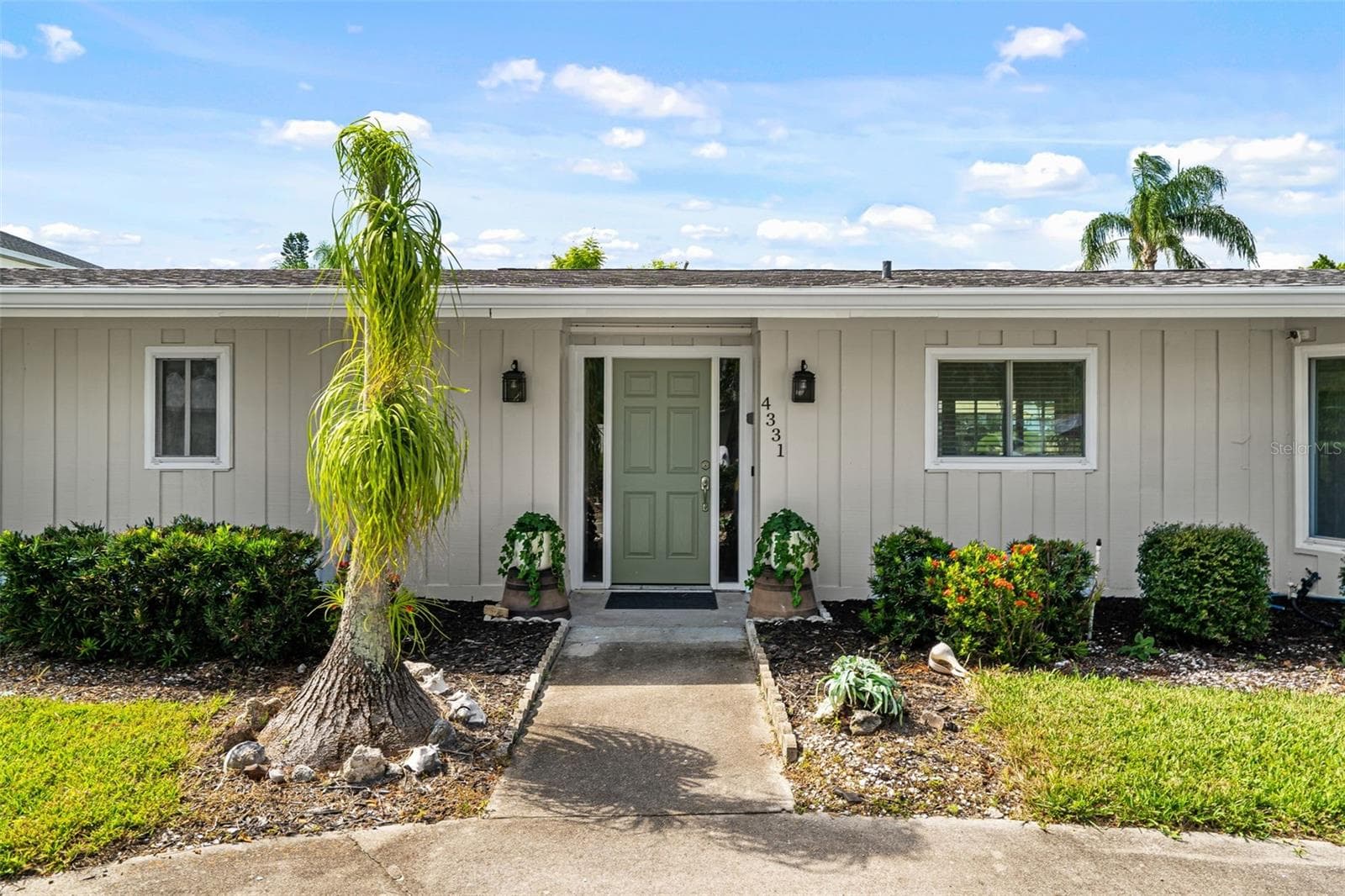 4331 Pompano Ln photo 5