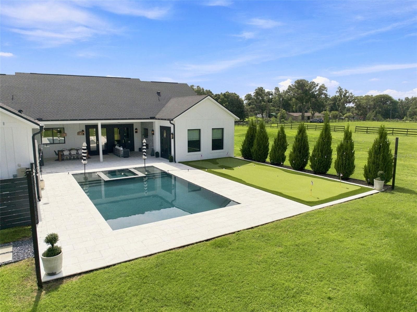14133 Jennifer Way photo 4