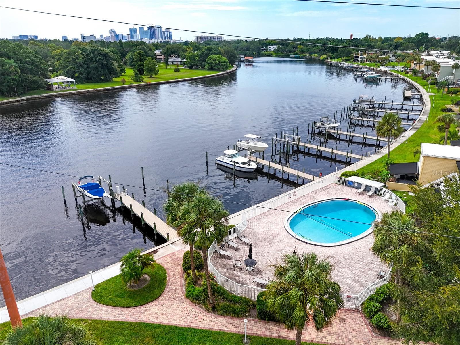 2424 W Tampa Bay Blvd #G209 photo 3