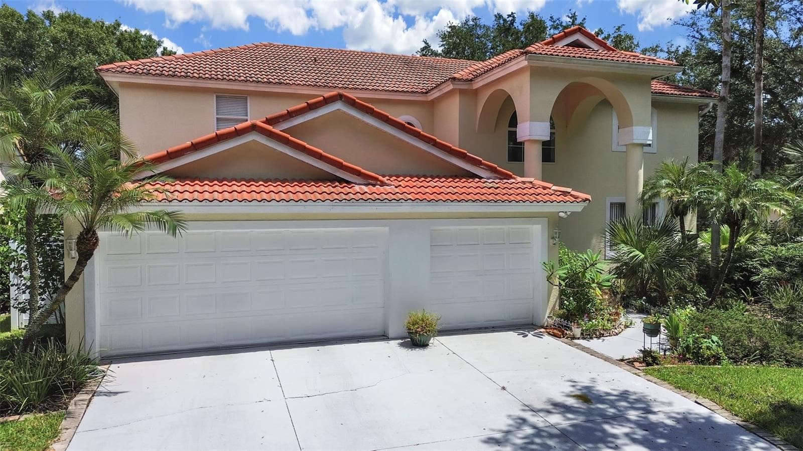 10212 Garden Alcove Dr photo 4