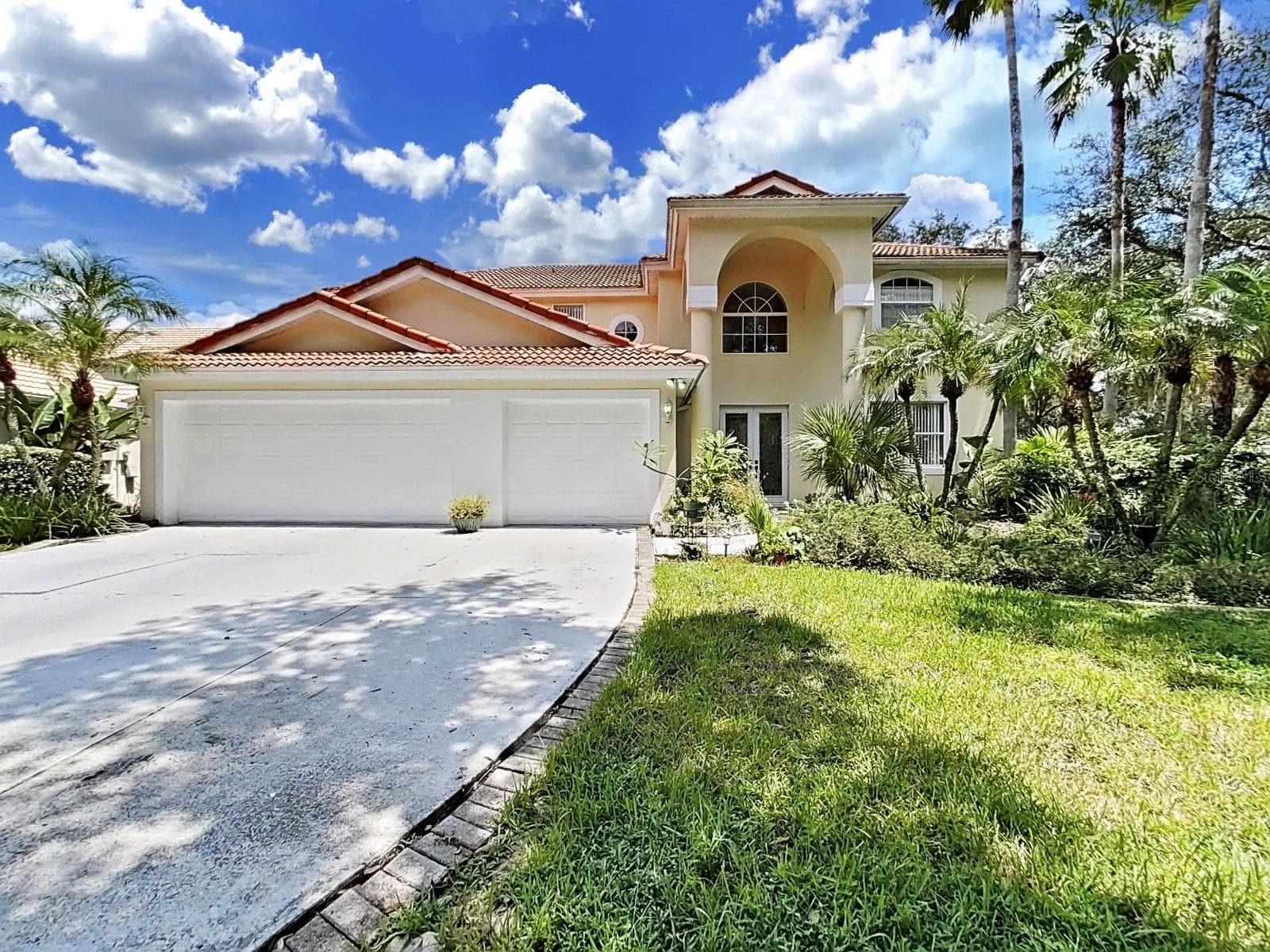 10212 Garden Alcove Dr photo 5
