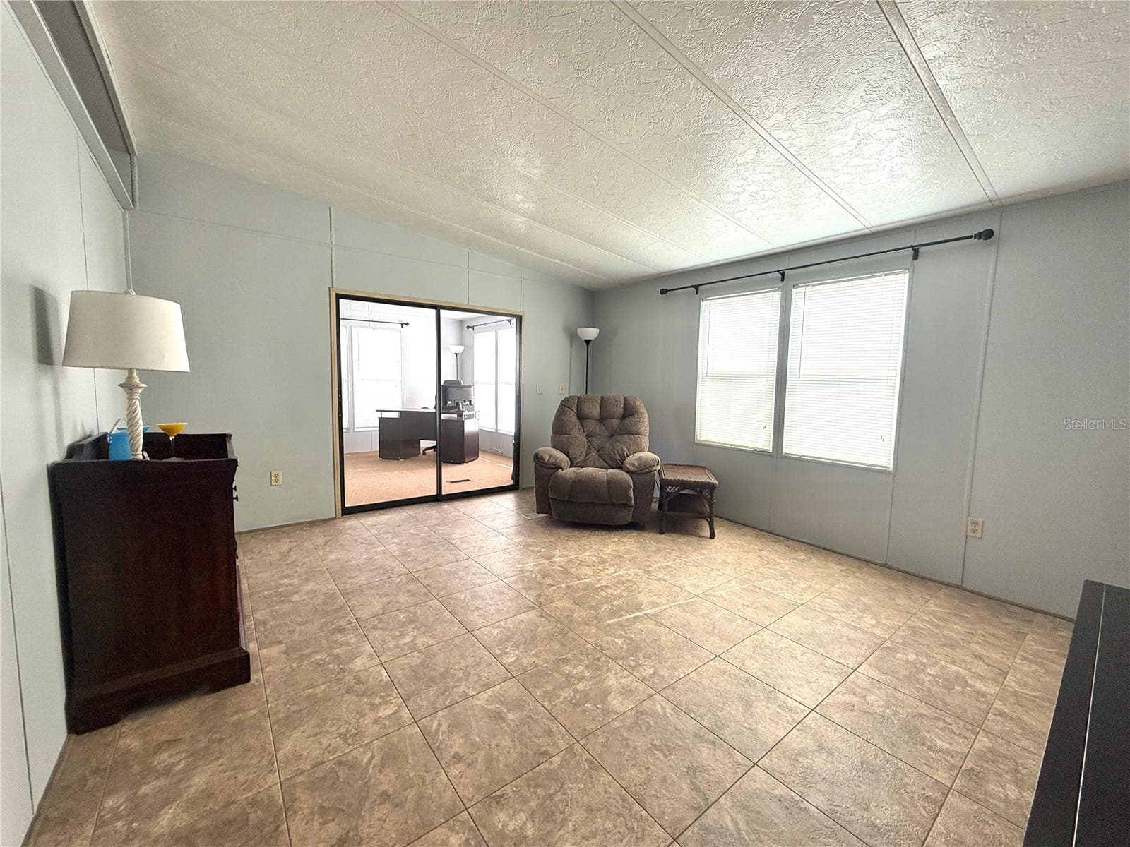 225 N Saint Thomas Cir photo 4