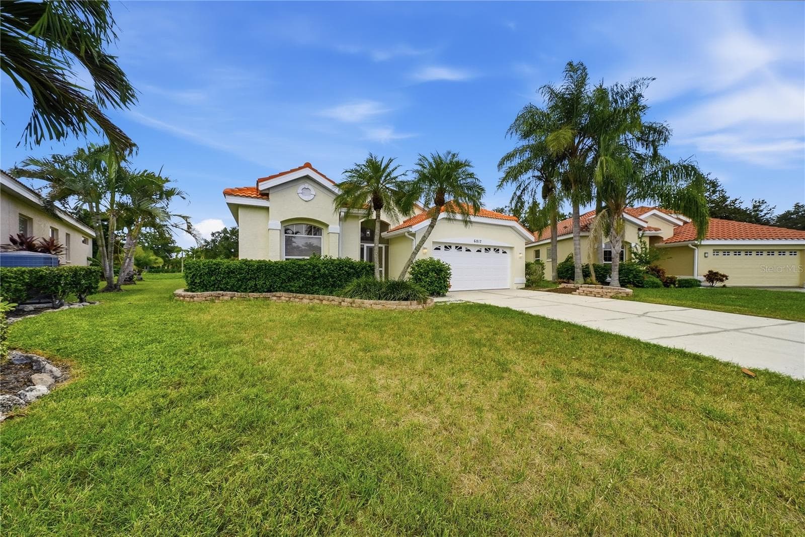 6817 Superior Street Cir photo 2
