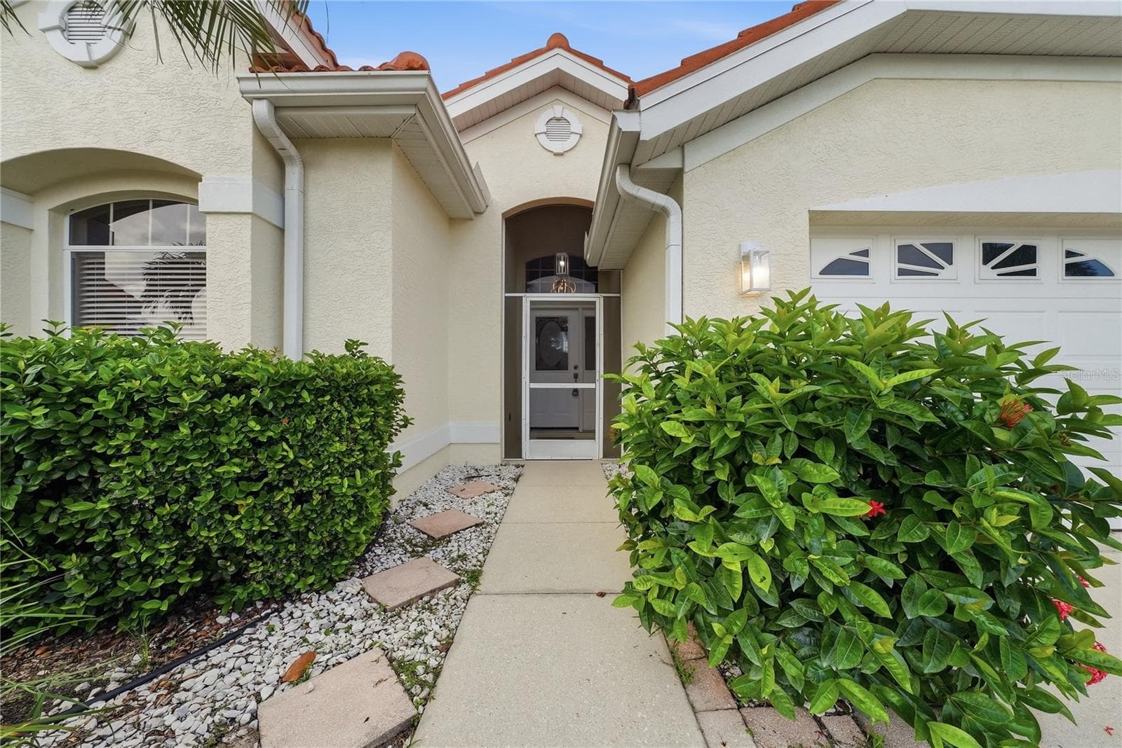 6817 Superior Street Cir photo 4