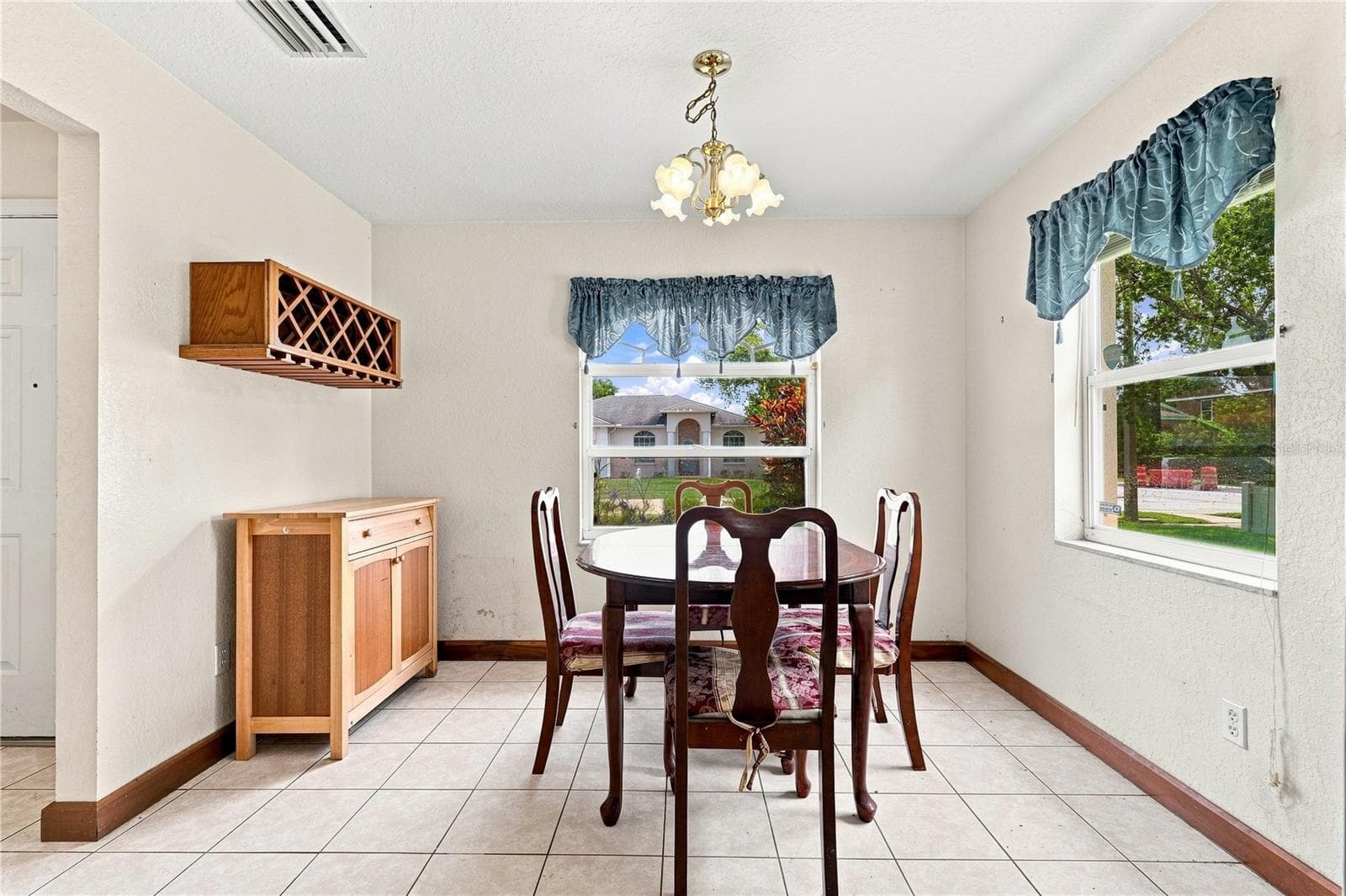1220 Alexander Way photo 4