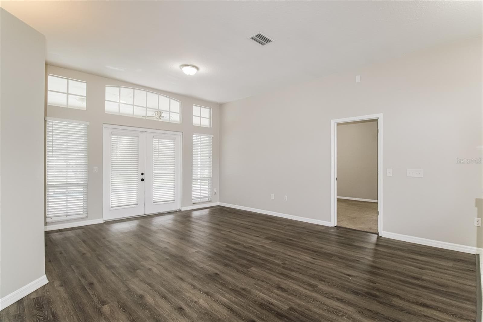 4604 Trimble Ln photo 4