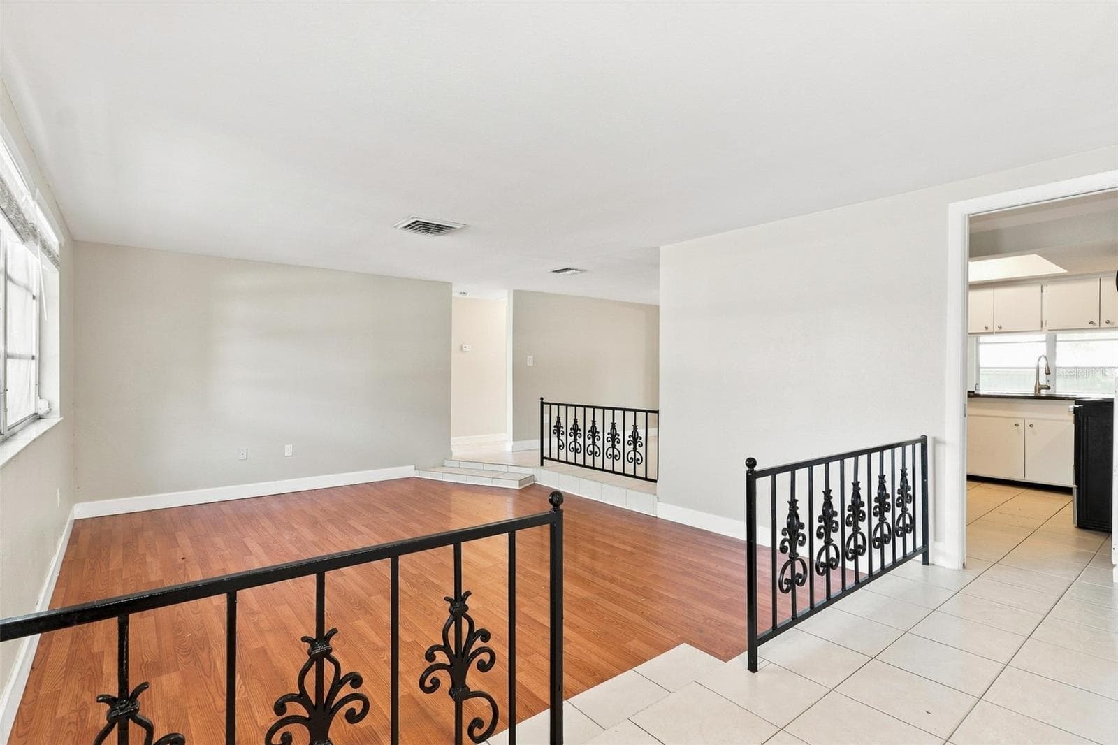 5600 Andrea Dr photo 2