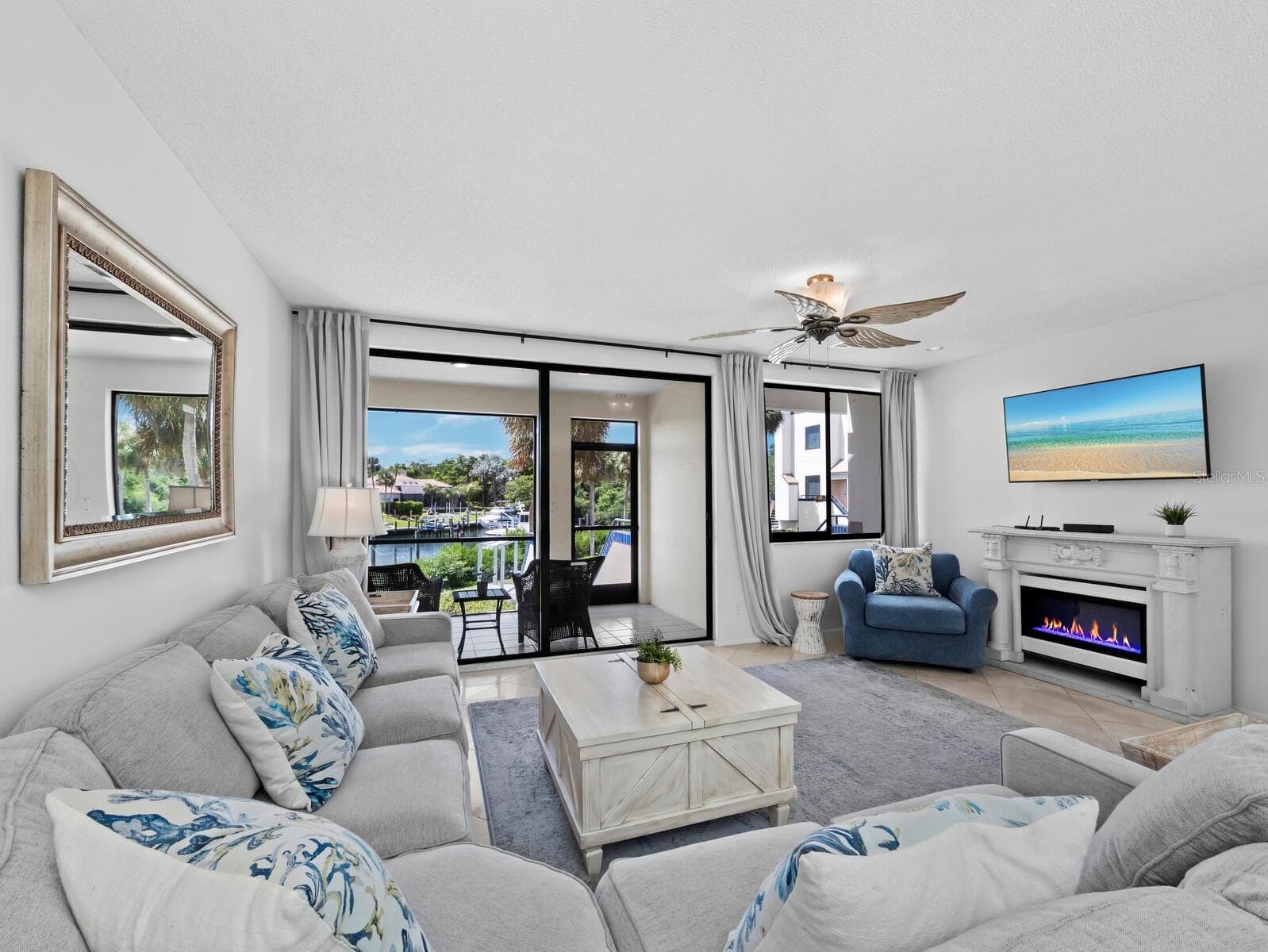 1906 Harbourside Dr #303 photo 2