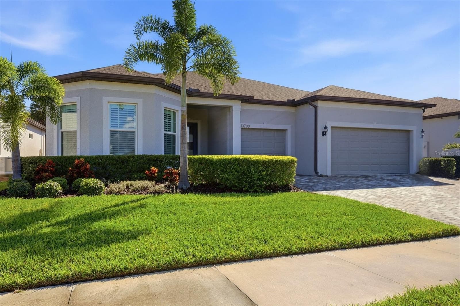 10708 Saratoga Pl photo 2
