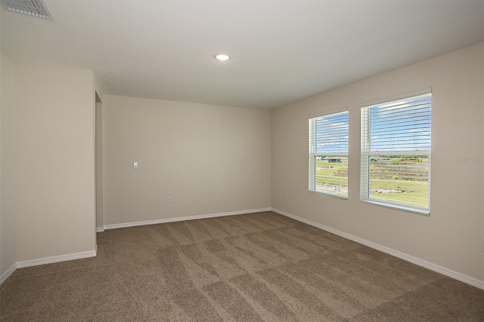 15261 Maude Landing Loop photo 5