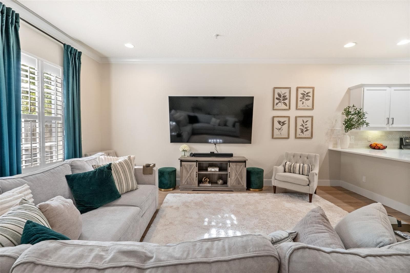 3210 W Horatio St #6 photo 5