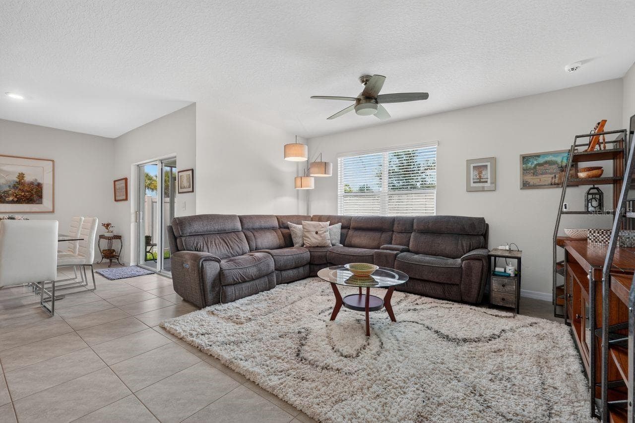 17709 Canopy Pl photo 4