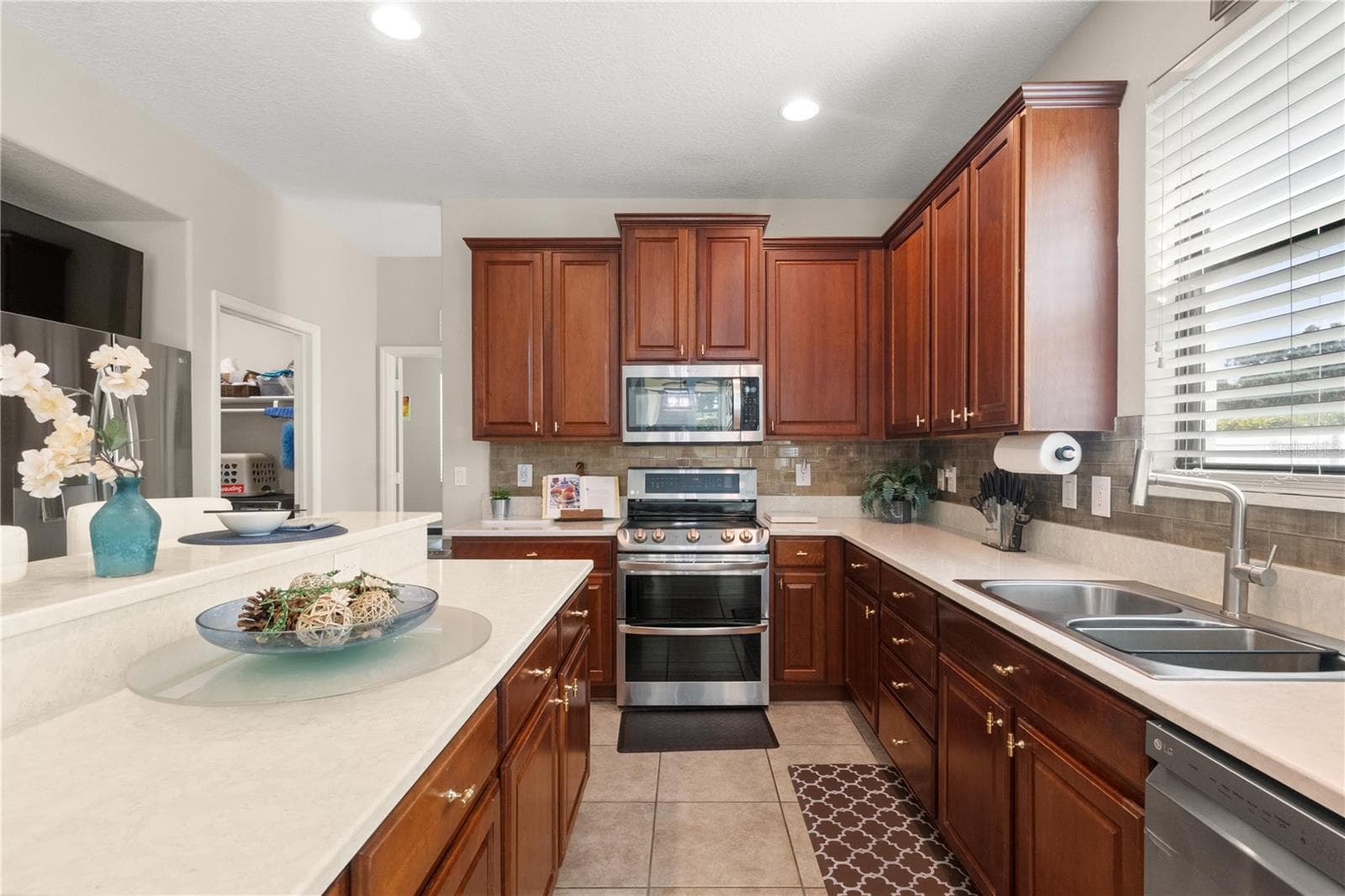 5824 Fish Crow Pl photo 3