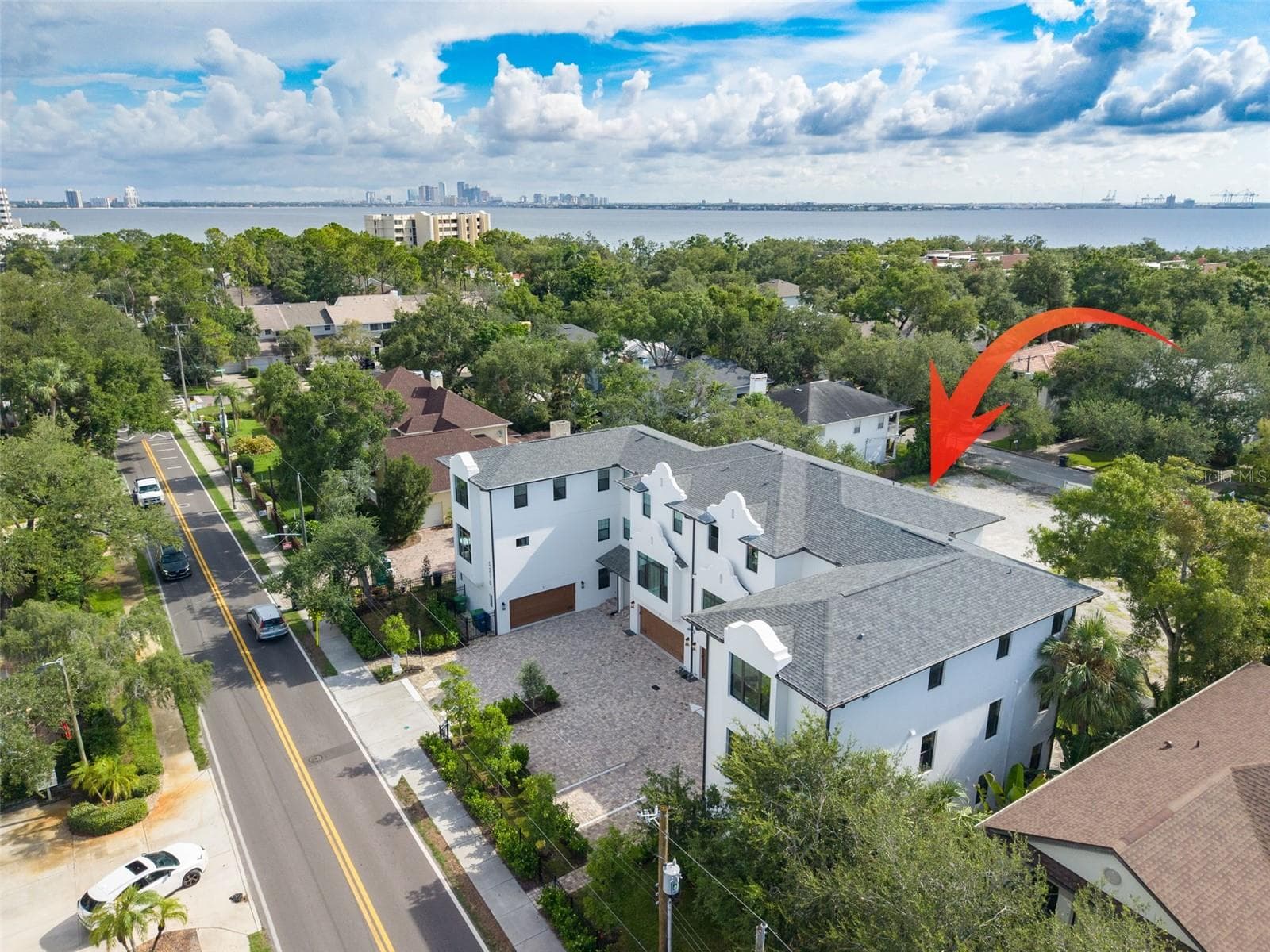 5210 Bayshore Blvd #3 photo 2