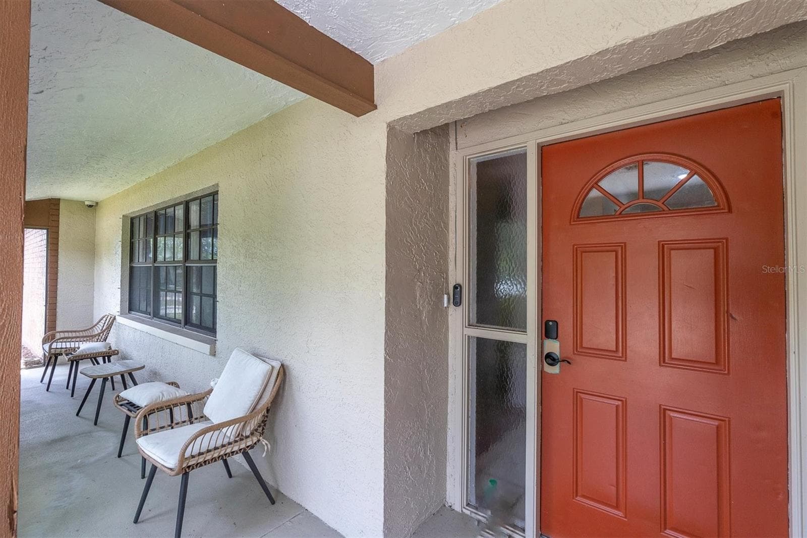 914 Harbor Cir photo 3