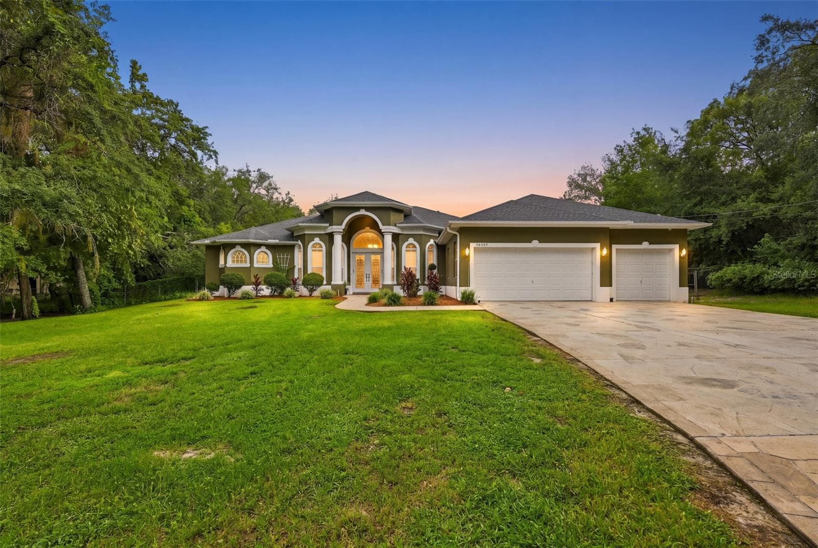 16547 Crossandra Ln photo 2