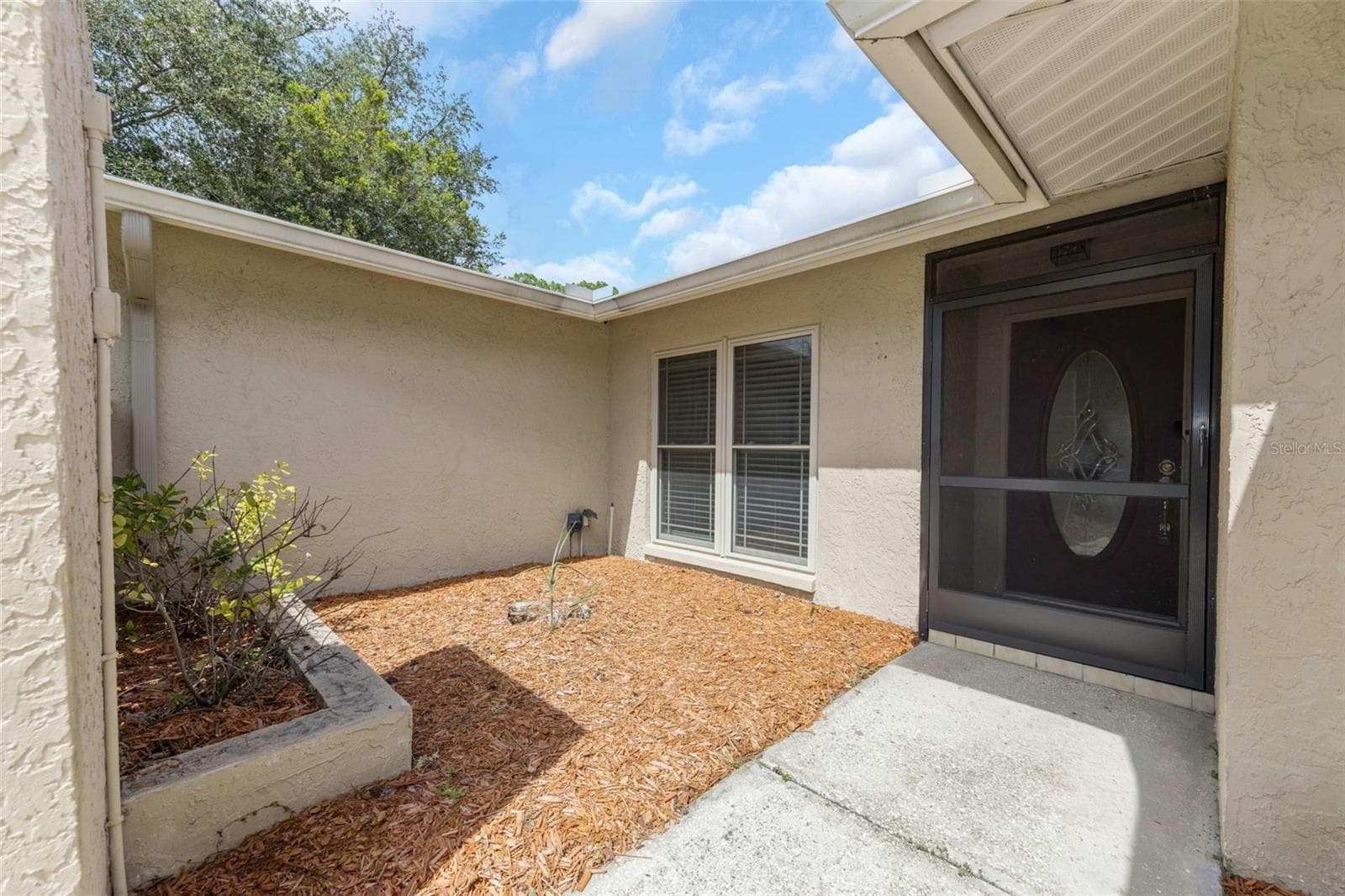 3582 Fairway Forest Dr photo 5