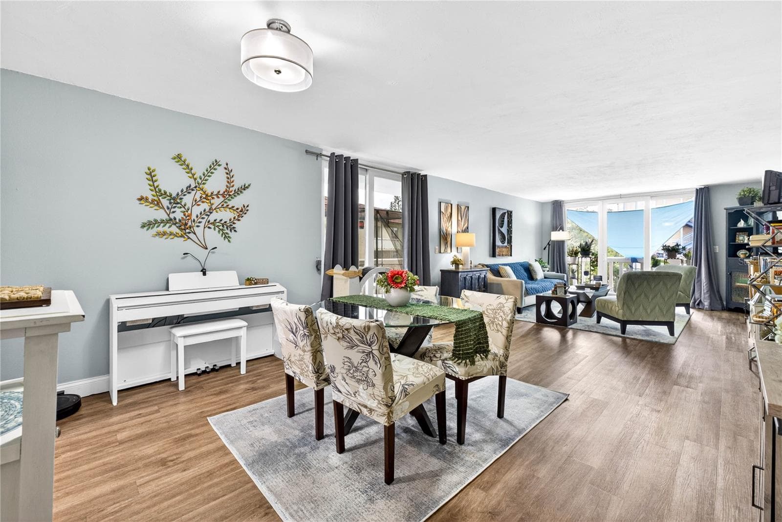 2623 Seville Blvd #207 photo 5
