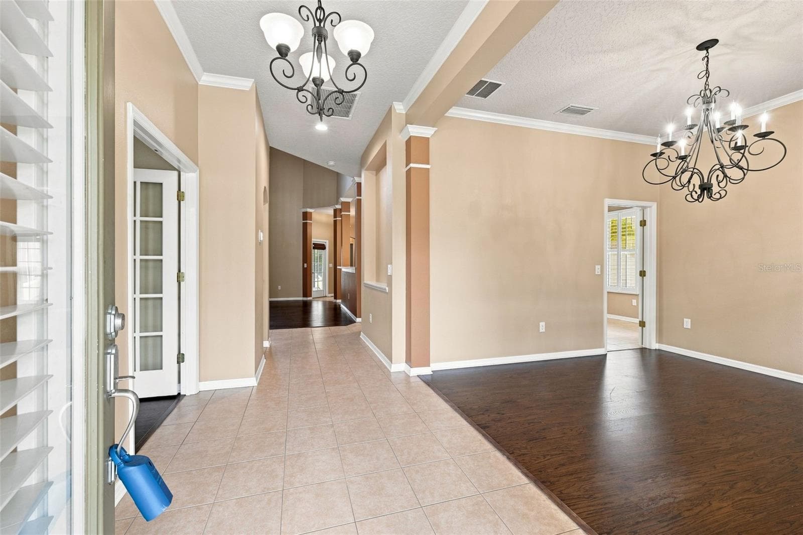 6104 Parkset Dr photo 5