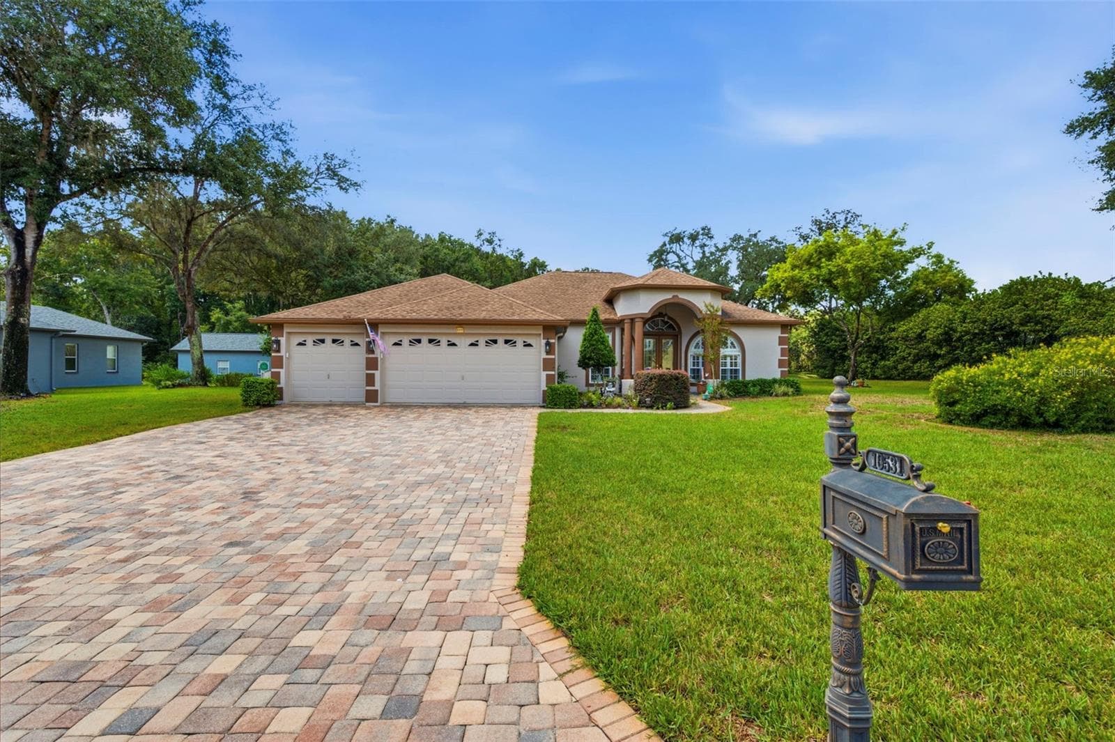 10531 Miracle Ln photo 4