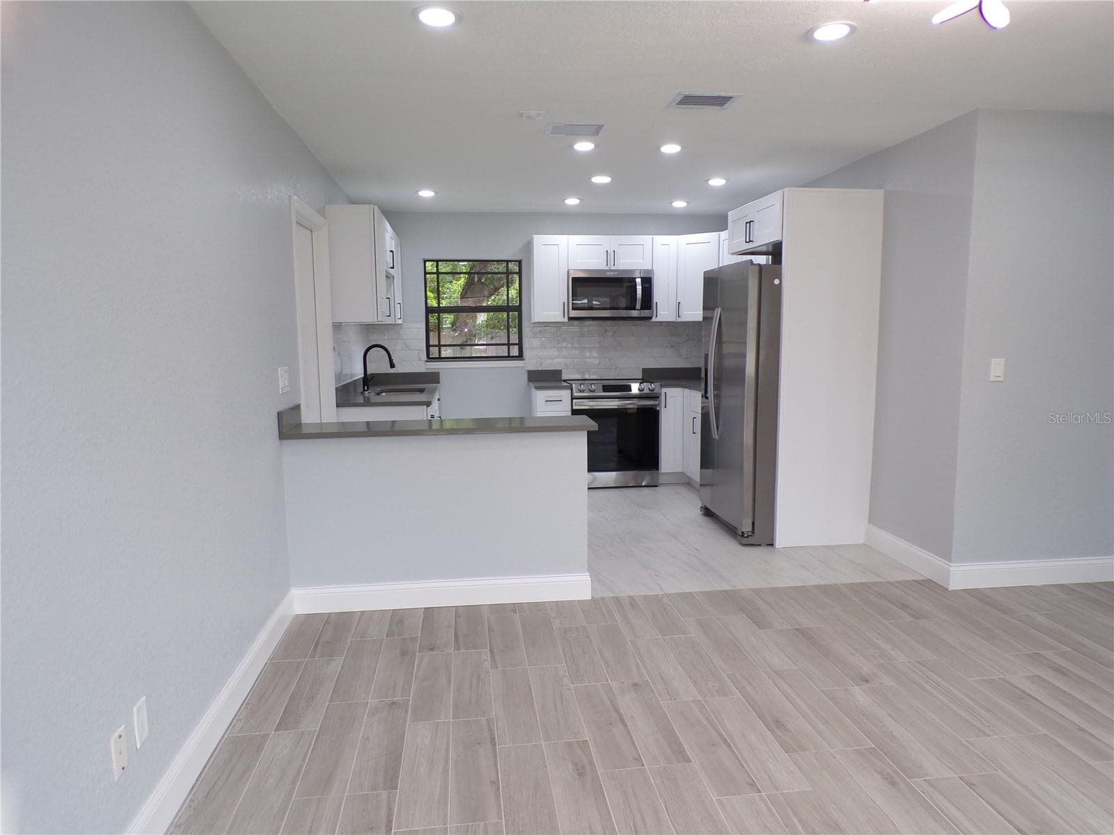 13674 120th Ln photo 3