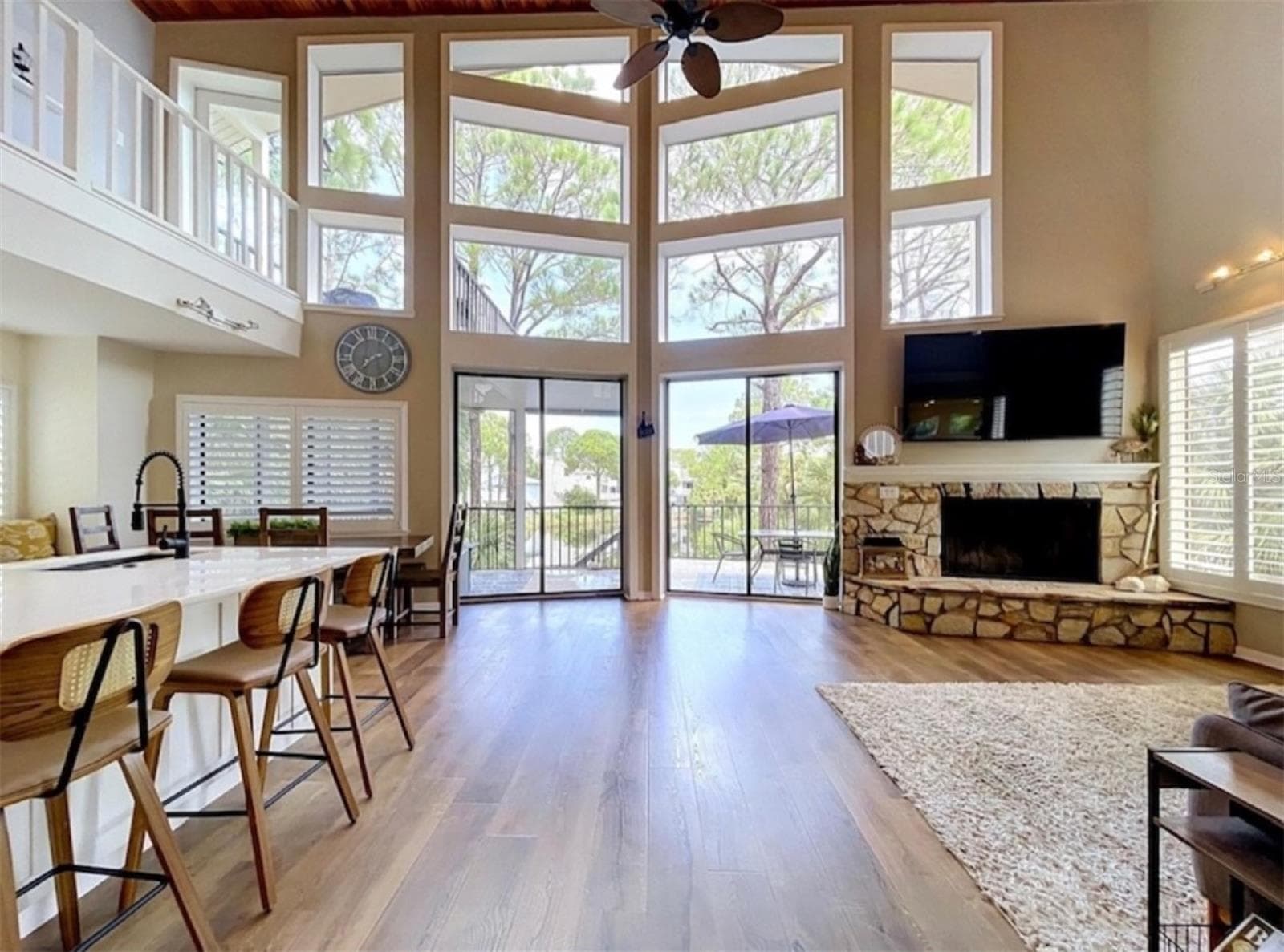 777 Claudia Ln photo 5