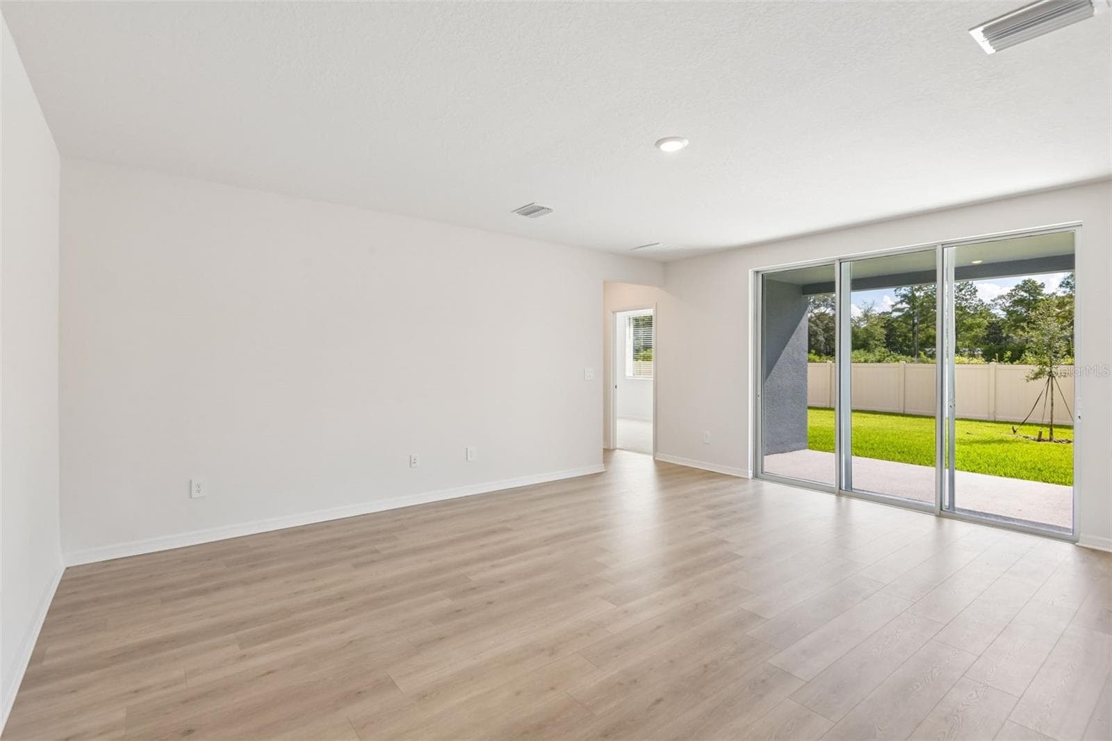 14152 Harvest Pines Ln photo 4