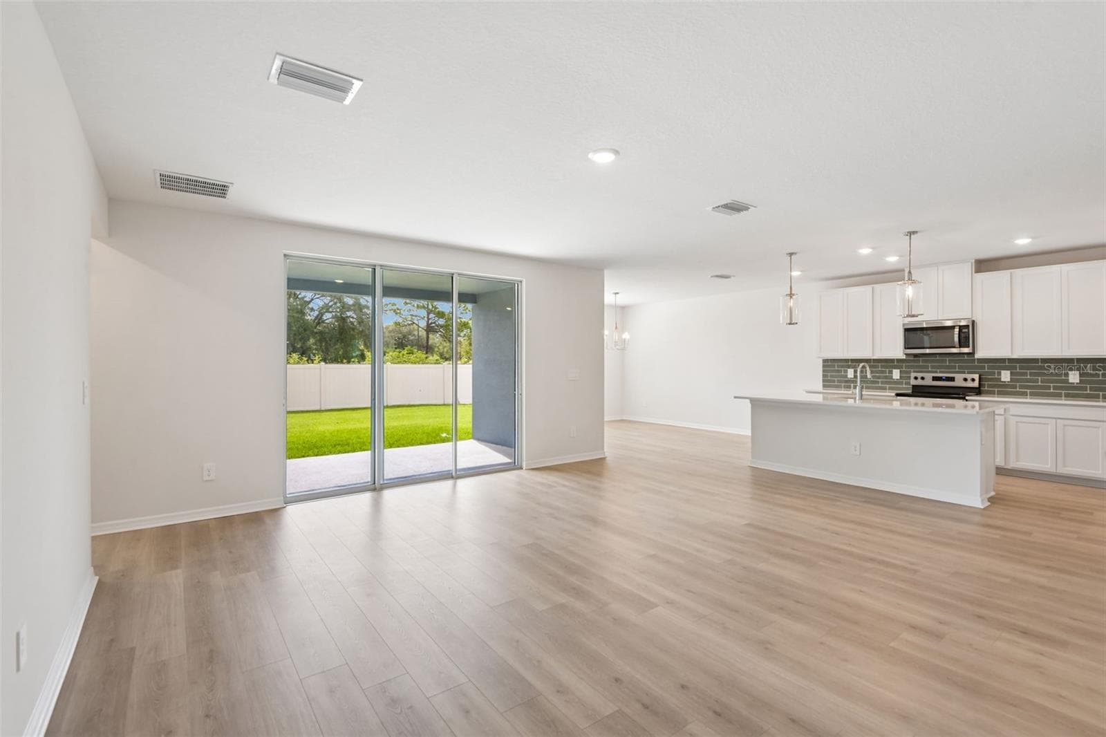 14152 Harvest Pines Ln photo 5