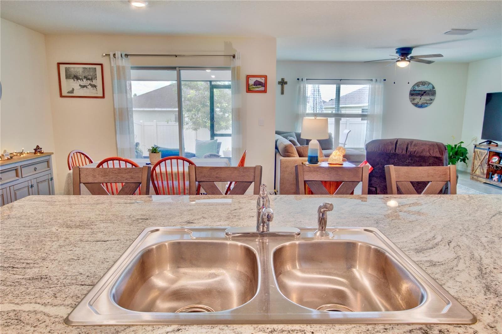 35712 Doveland Dr photo 5