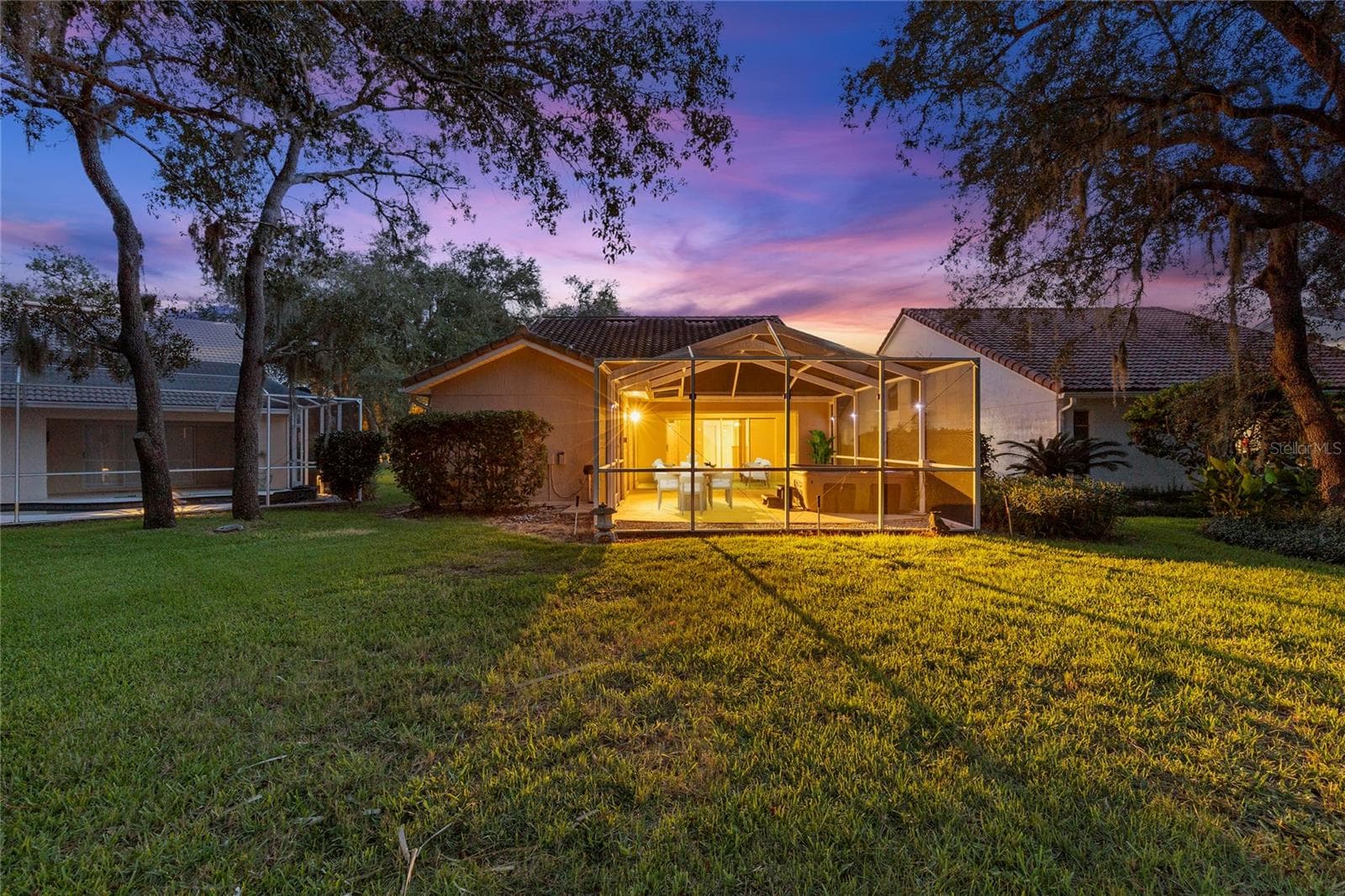 9387 French Quarters Cir photo 4