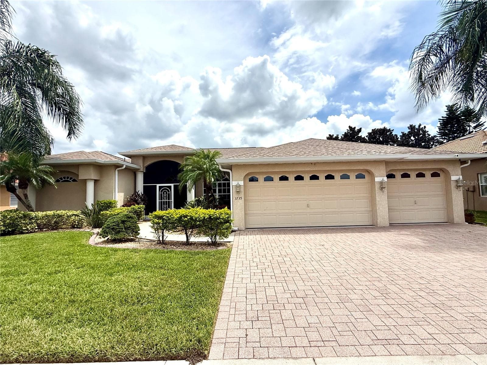 3735 Gaviota Dr photo 2