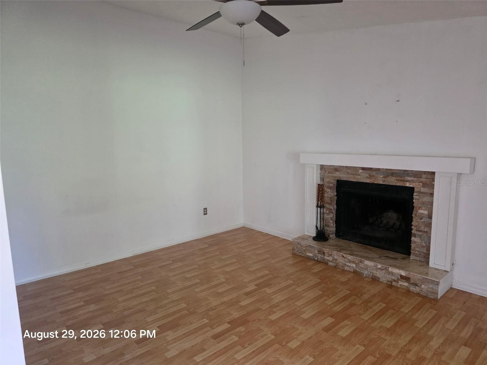 3438 Christina Groves CT S photo 4