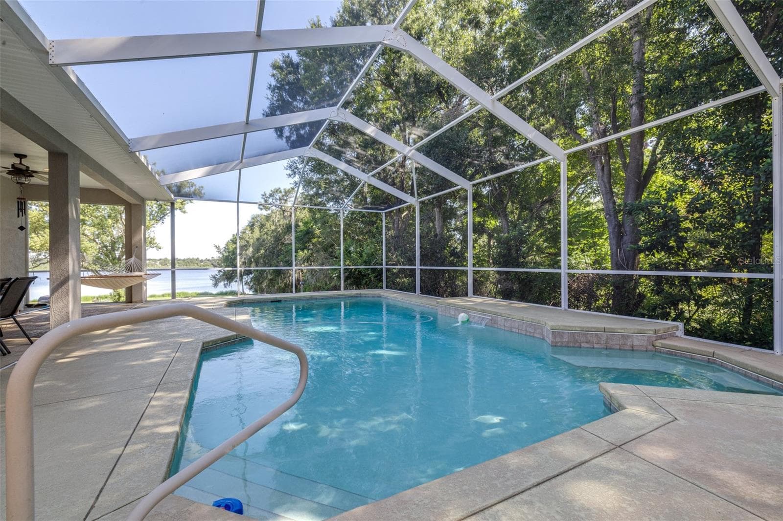 1016 S Lake Mariam Dr photo 5