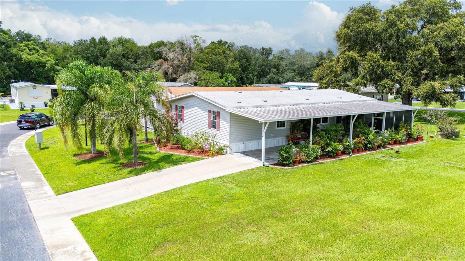 38417 Monet Dr photo 2