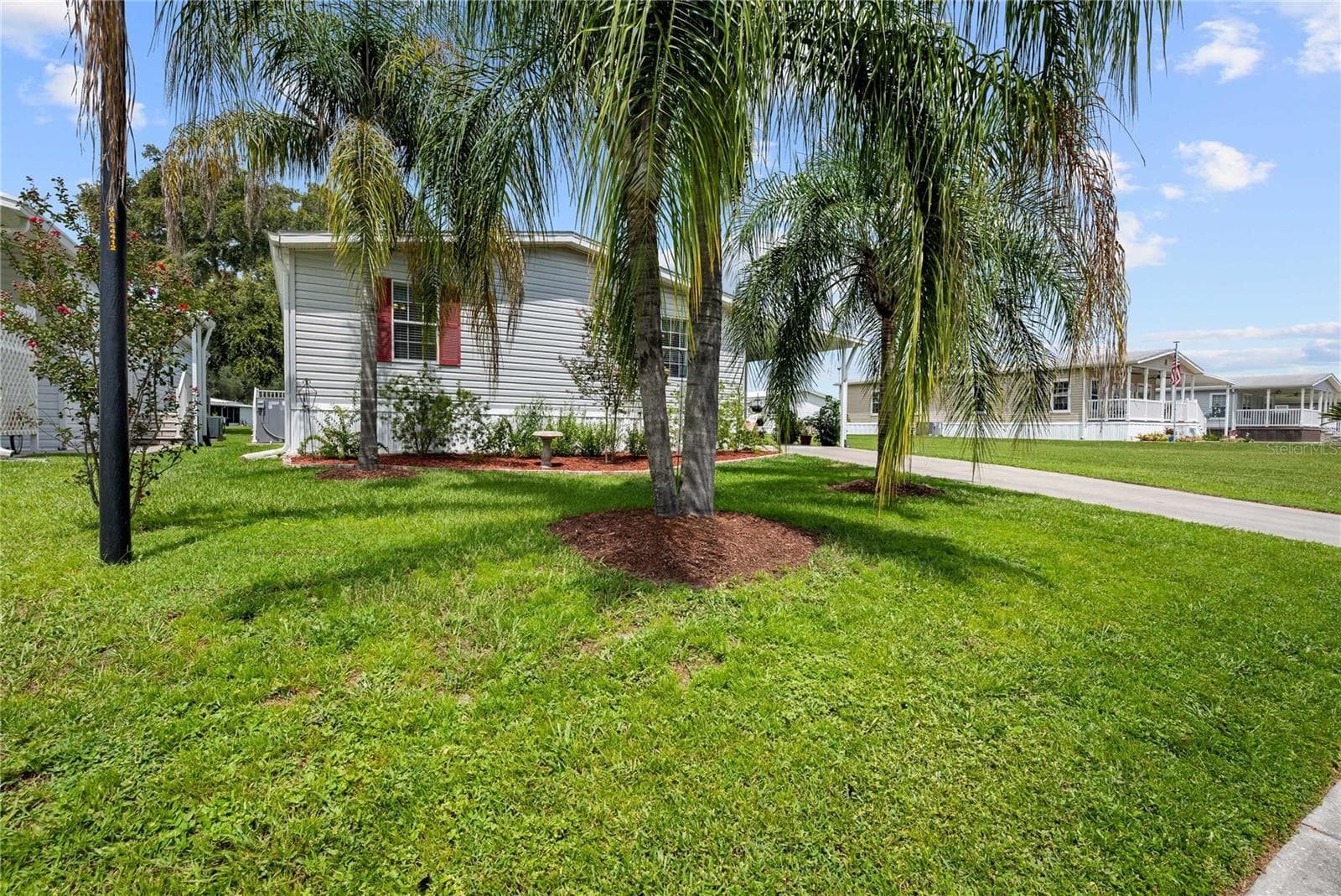 38417 Monet Dr photo 4