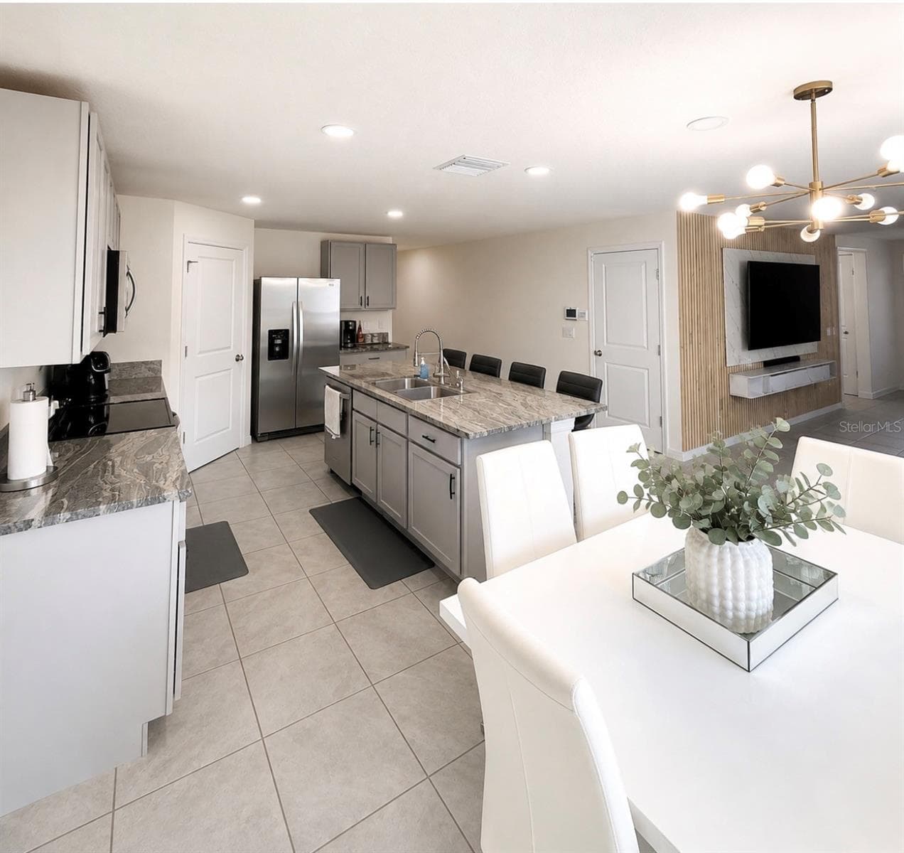 3727 Capri Coast Dr photo 2