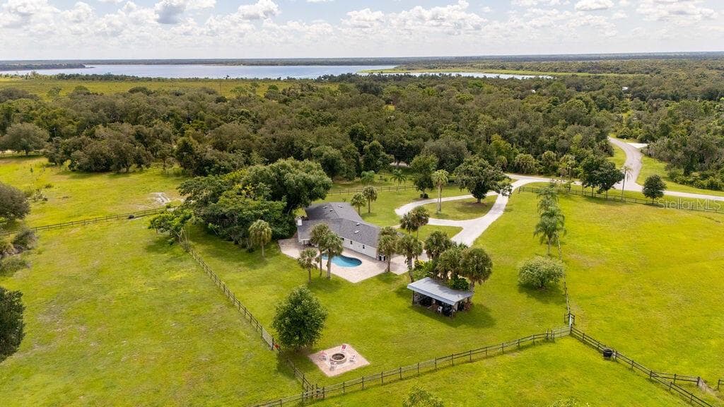 5240 Myakka Valley Trl photo 3