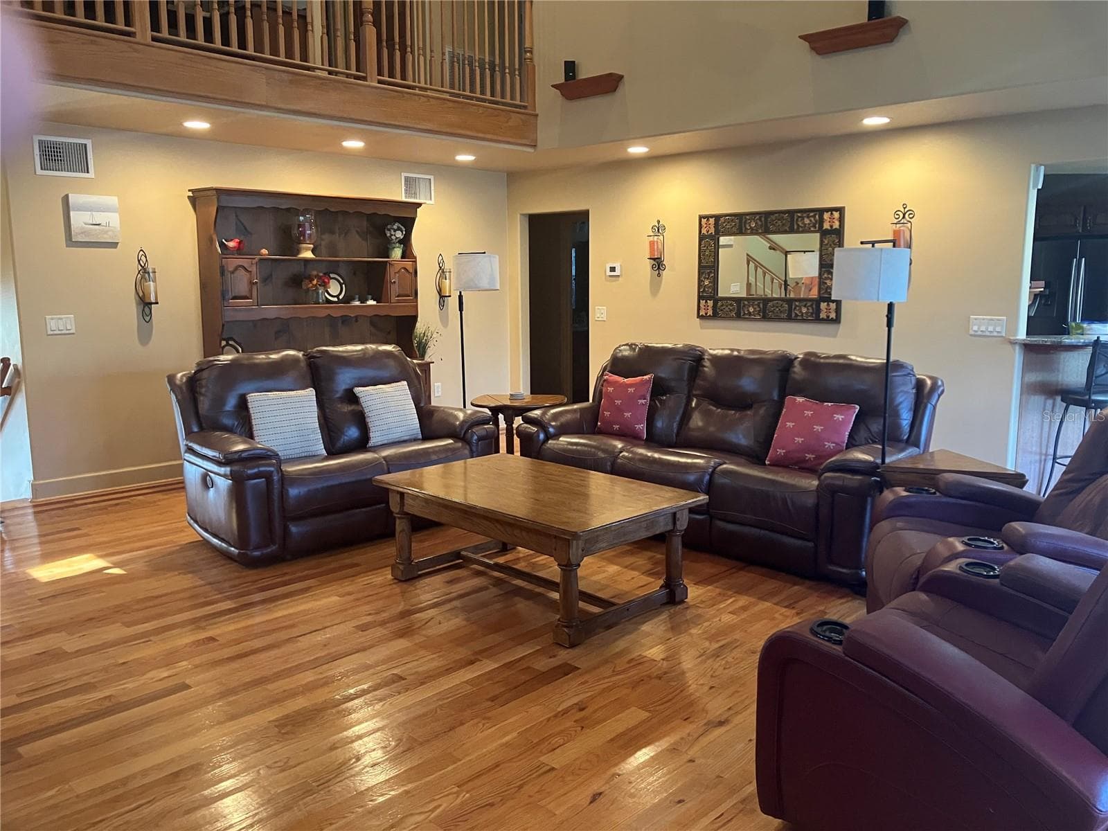 5361 Circle Dr photo 4