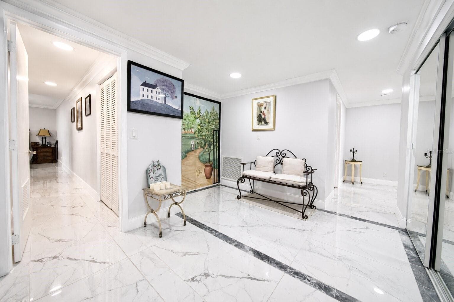 1501 Gulf Blvd #305 photo 2