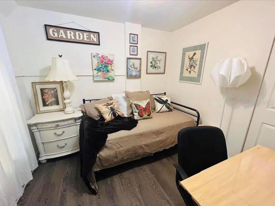 1121 Orange Ave photo 4