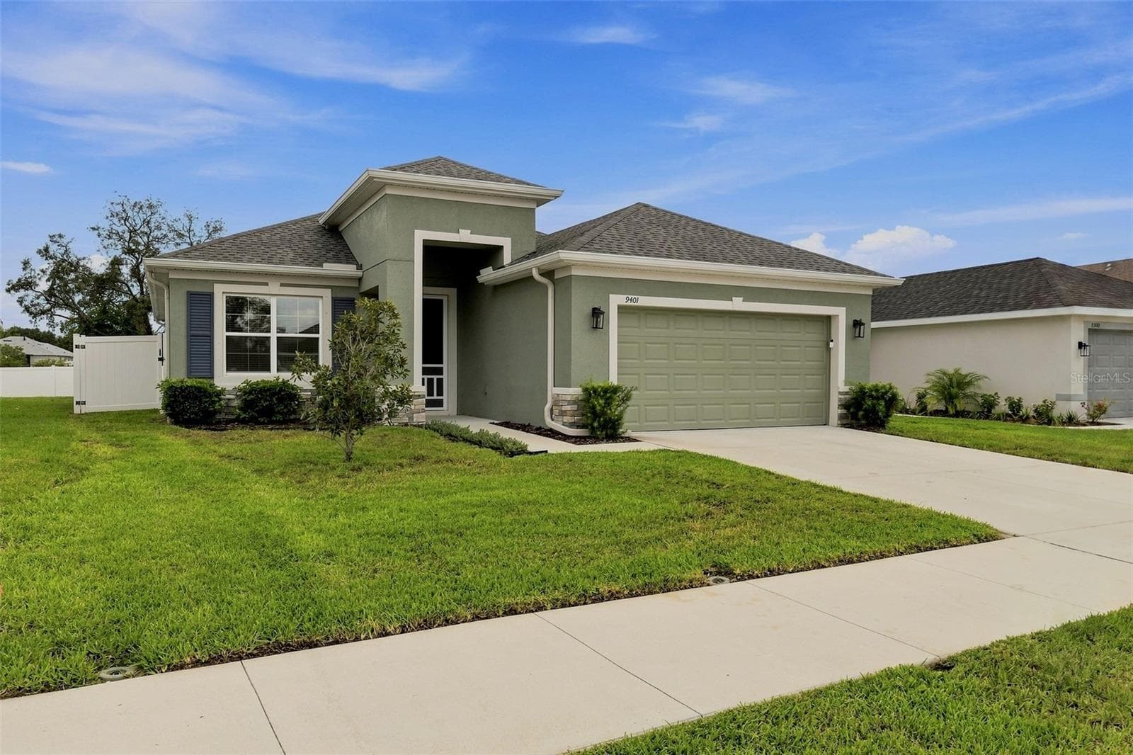 9401 Highland Hills Dr photo 3