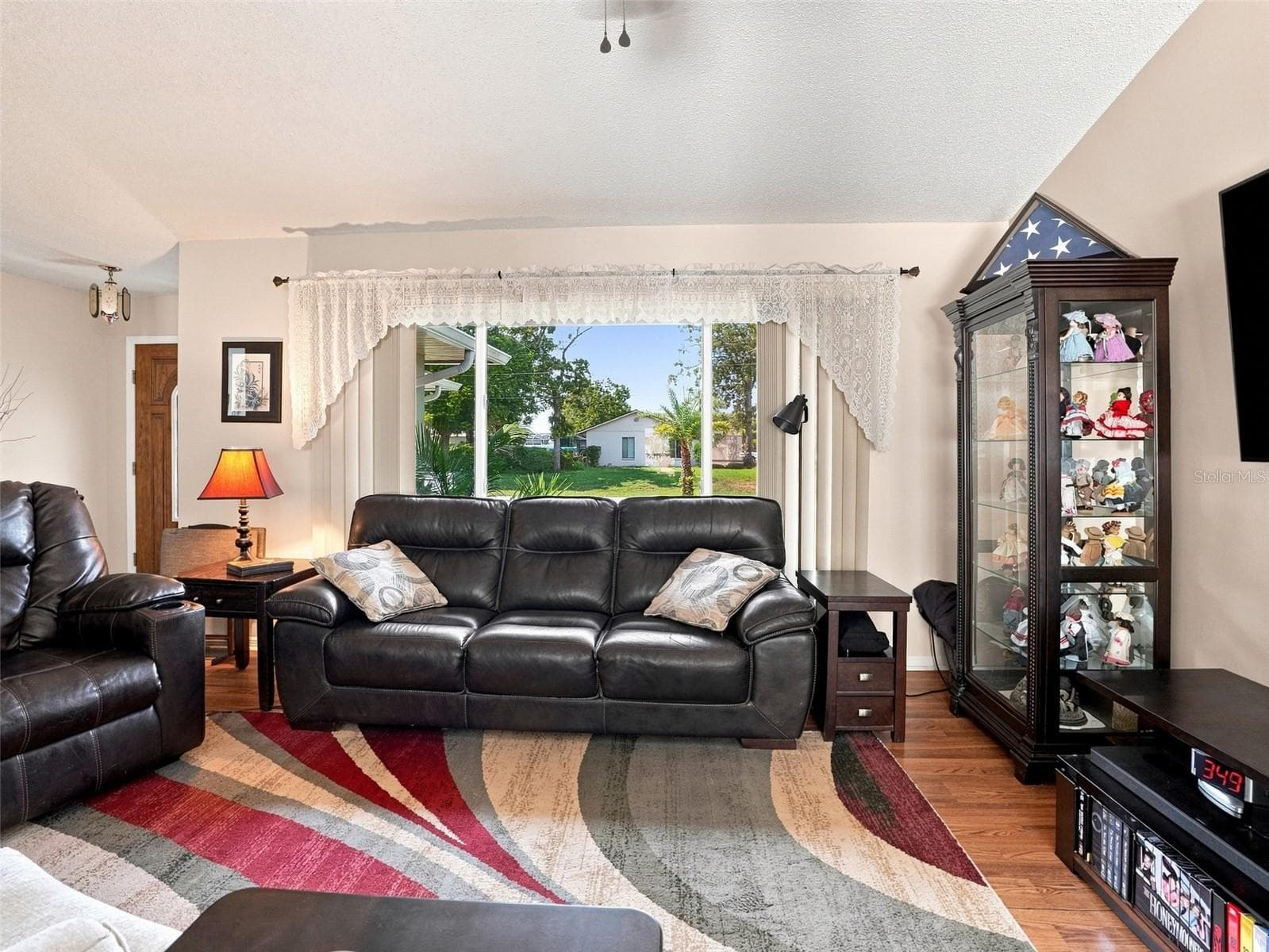 4382 Montano Ave photo 5