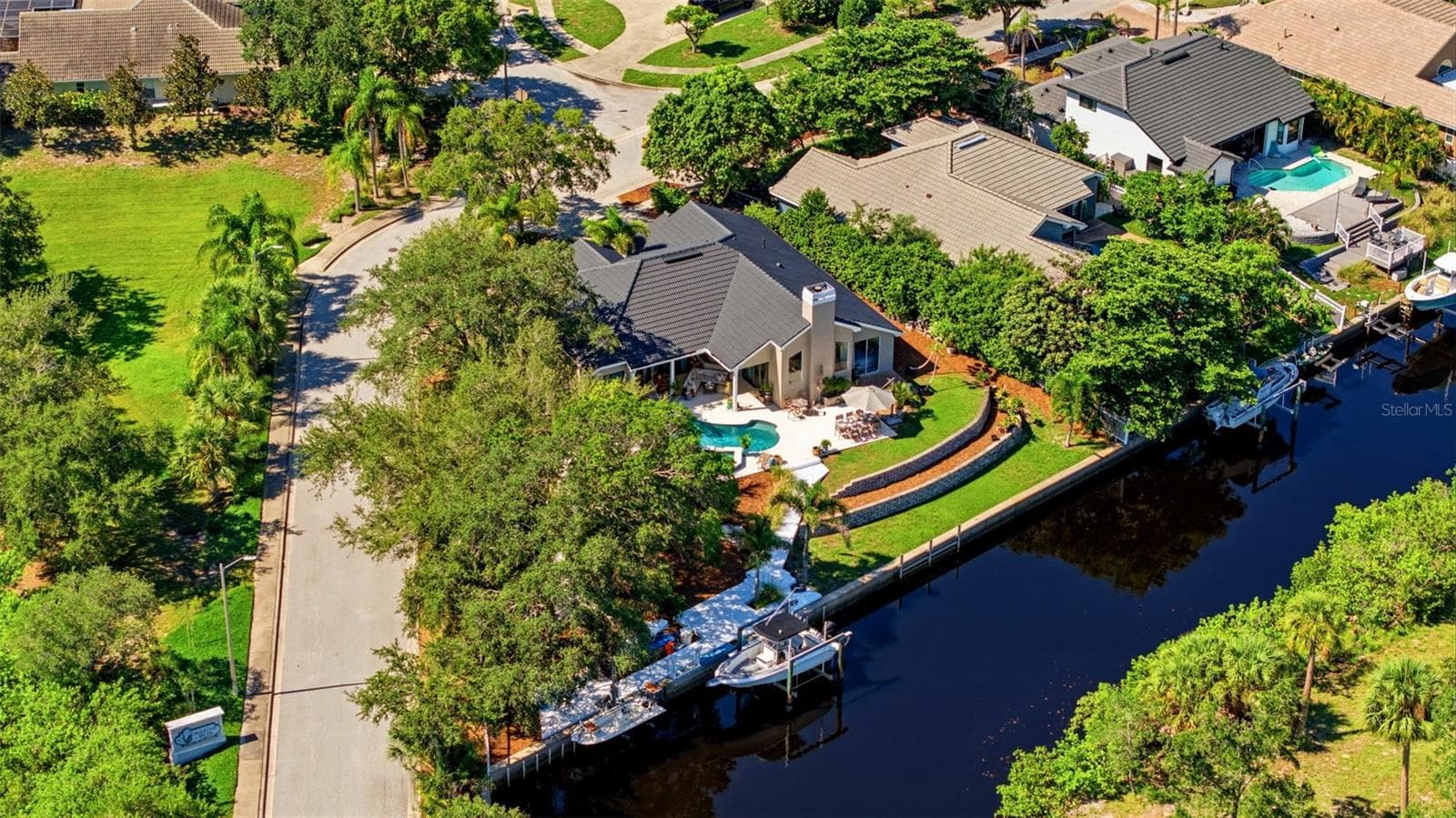 1102 Marina Dr photo 5