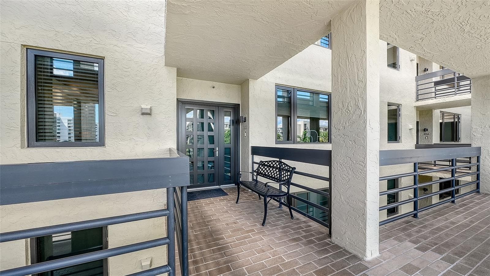 1075 Gulf Of Mexico Dr #303 photo 3