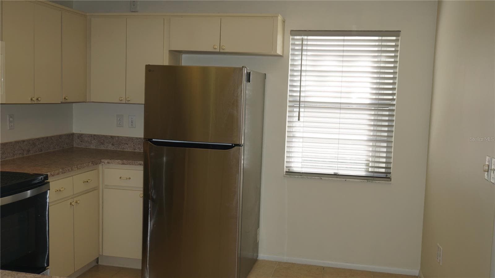 8907 Seeley Ln photo 3