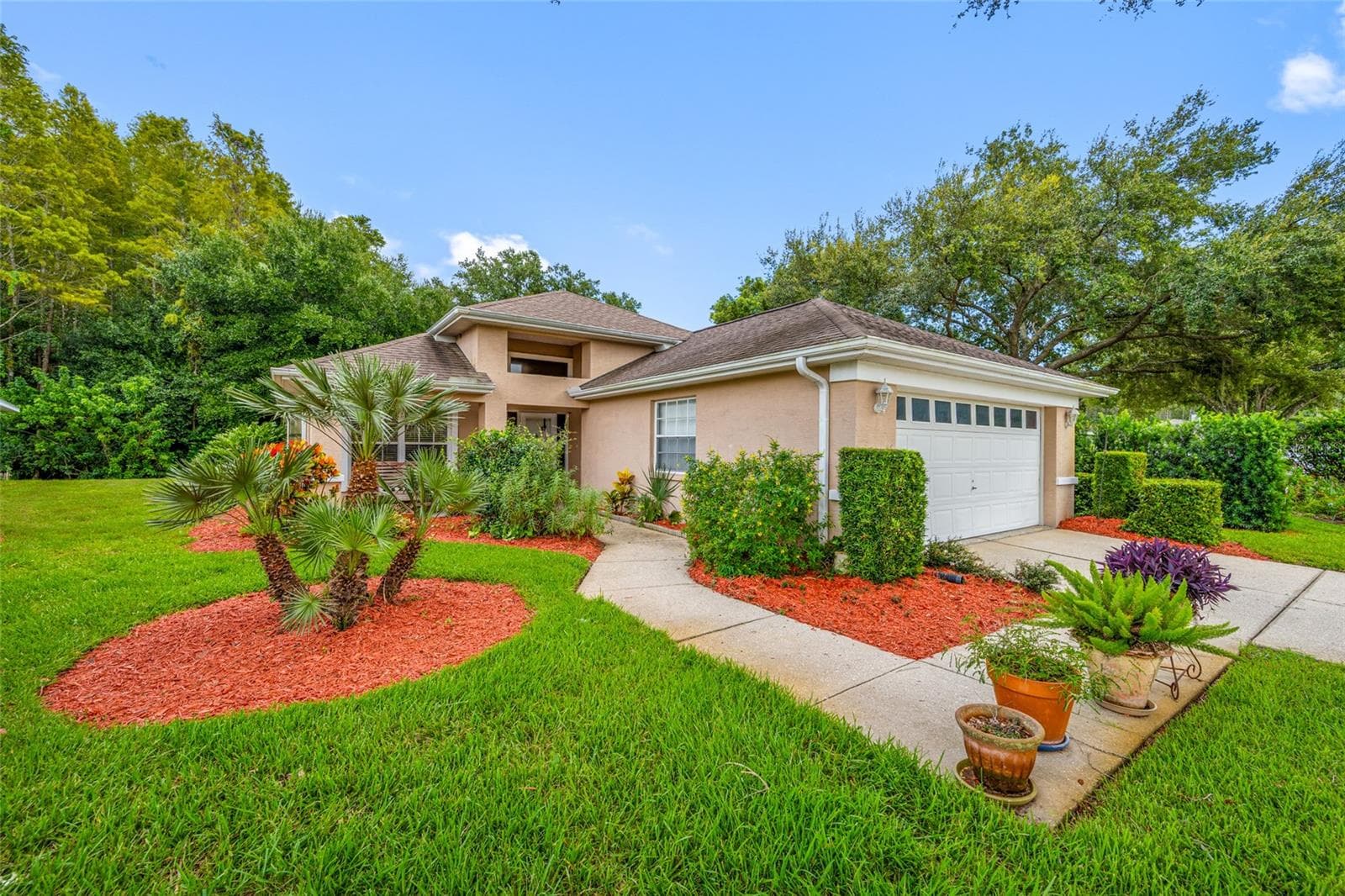 1044 Daleside Ln photo 3