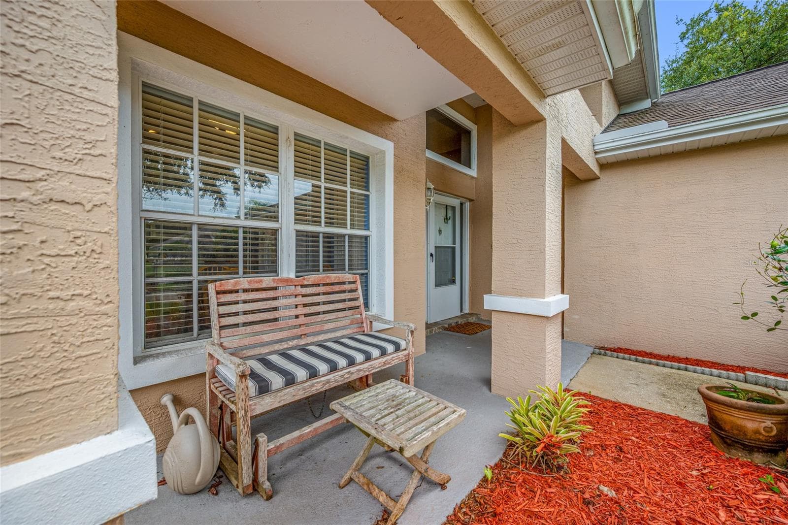 1044 Daleside Ln photo 4