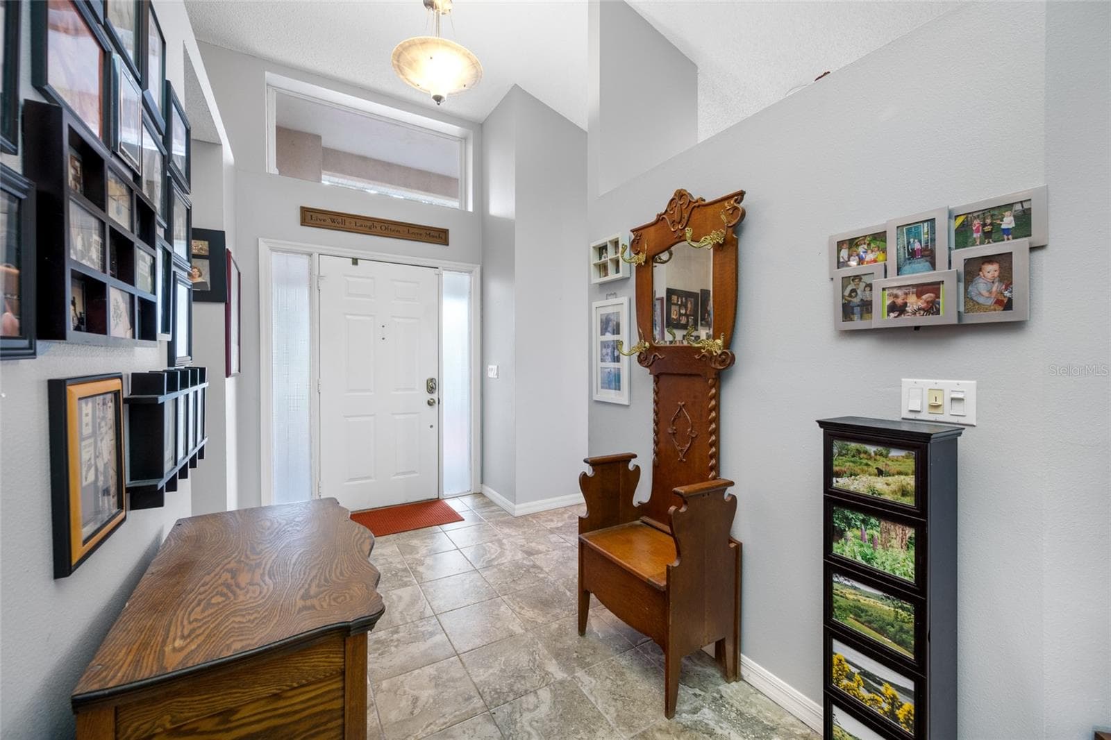 1044 Daleside Ln photo 5