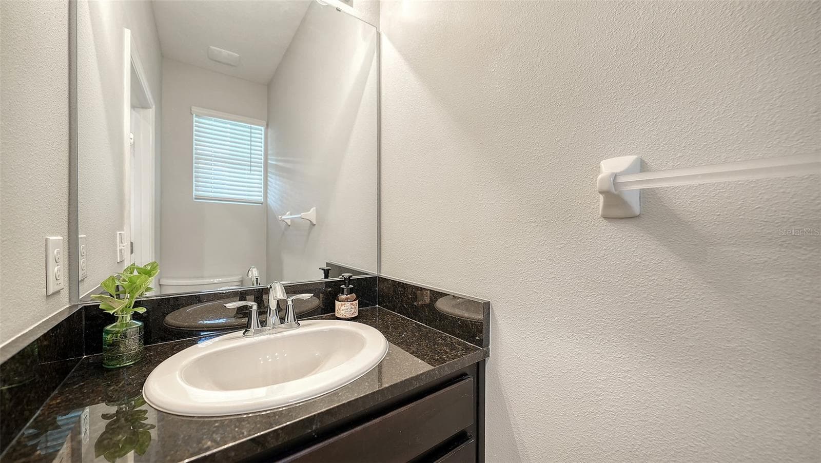 2627 Midnight Pearl Dr photo 5